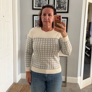 Charter Club Cream and Gray Houndstooth Sweater